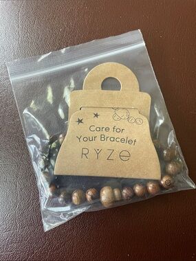 RYZE Mushroom Rosewood Beaded Stretch Bracket